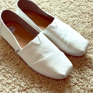 White Toms